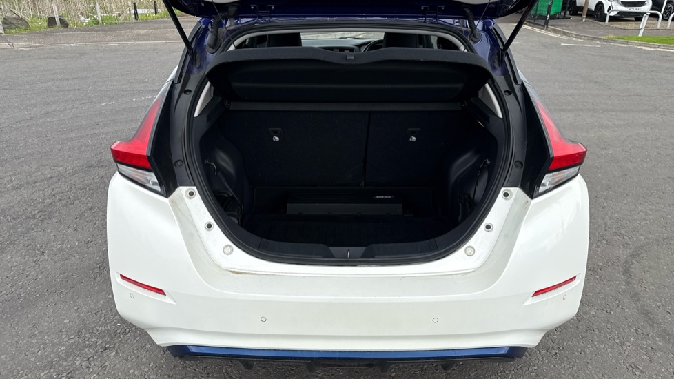 Nissan LEAF 110kW 3.Zero 40kWh 5dr Auto Electric Hatchback - Image 4