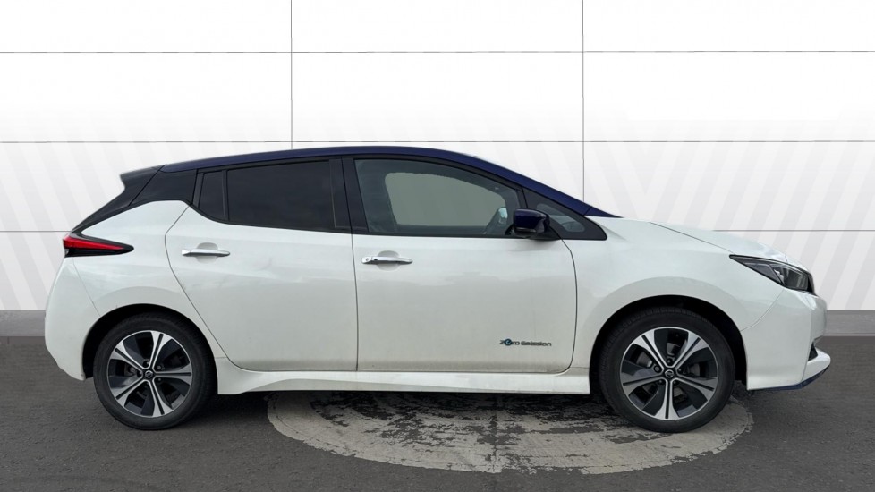 Nissan LEAF 110kW 3.Zero 40kWh 5dr Auto Electric Hatchback - Image 5