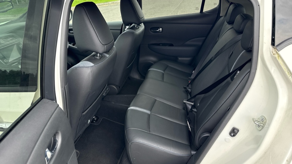 Nissan LEAF 110kW 3.Zero 40kWh 5dr Auto Electric Hatchback - Image 16