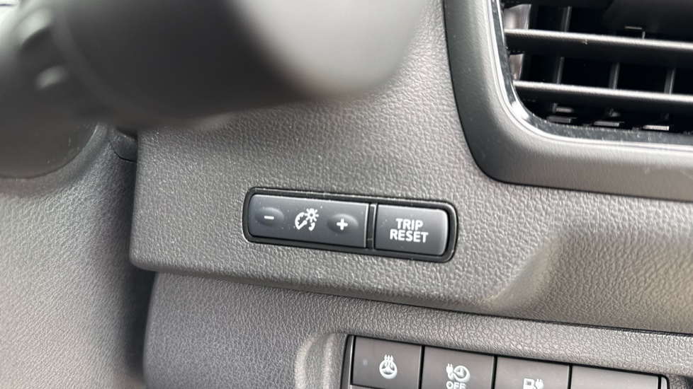 Nissan LEAF 110kW 3.Zero 40kWh 5dr Auto Electric Hatchback - Image 22