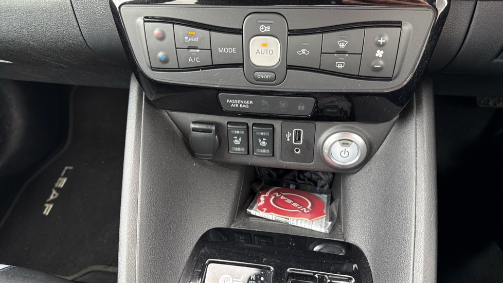 Nissan LEAF 110kW 3.Zero 40kWh 5dr Auto Electric Hatchback - Image 37