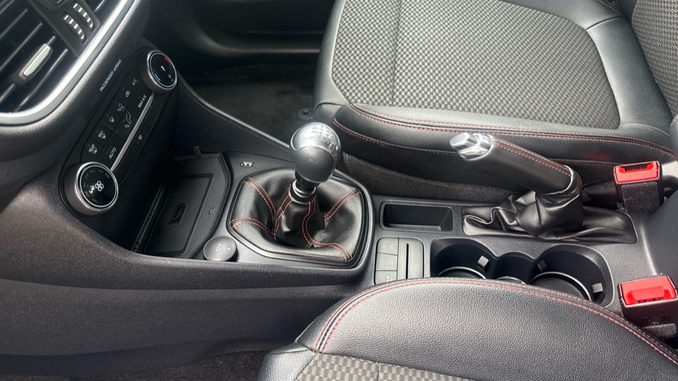 Ford Fiesta 1.0 EcoBoost Hybrid mHEV 155 ST-Line X Edition 5dr Petrol Hatchback - Image 13