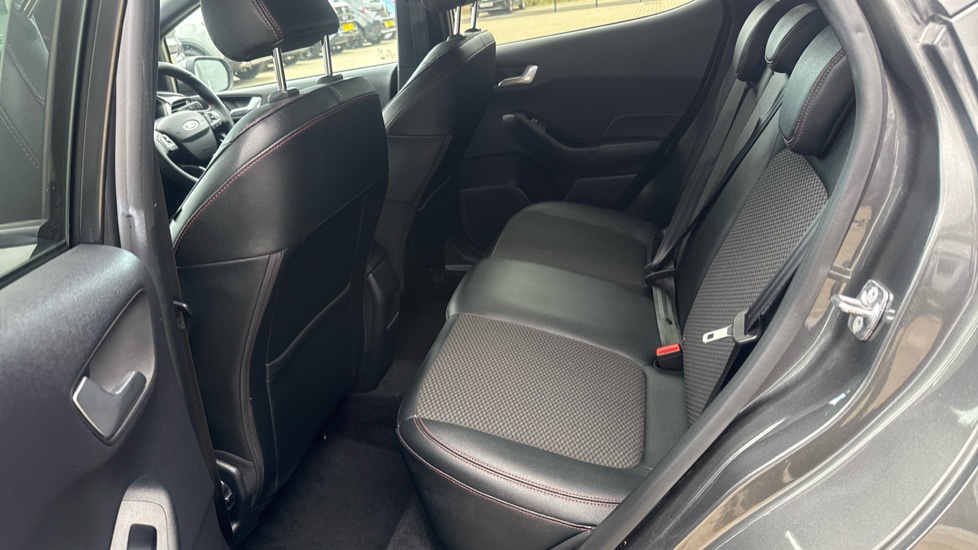 Ford Fiesta 1.0 EcoBoost Hybrid mHEV 155 ST-Line X Edition 5dr Petrol Hatchback - Image 16
