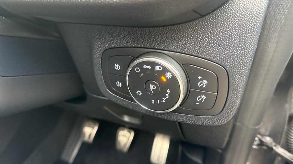 Ford Fiesta 1.0 EcoBoost Hybrid mHEV 155 ST-Line X Edition 5dr Petrol Hatchback - Image 36