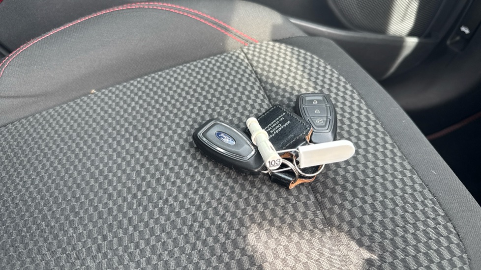 Ford Puma 1.0 EcoBoost Hybrid mHEV ST-Line 5dr Petrol Hatchback - Image 20