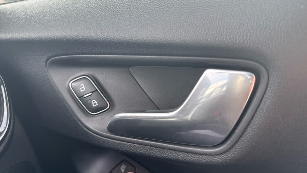 Ford Puma 1.0 EcoBoost Hybrid mHEV ST-Line 5dr Petrol Hatchback - Image 41