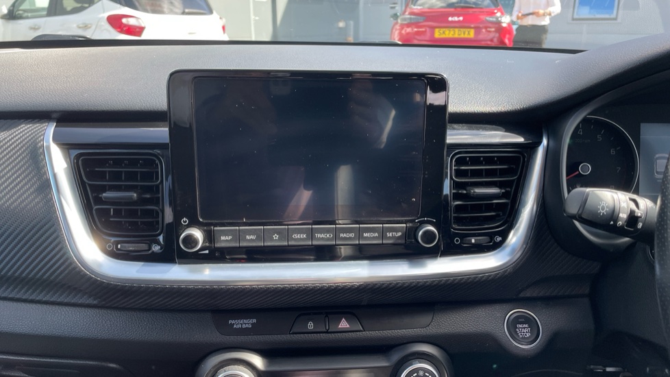 Kia Stonic 1.0T GDi 48V GT-Line S 5dr Petrol Estate - Image 12