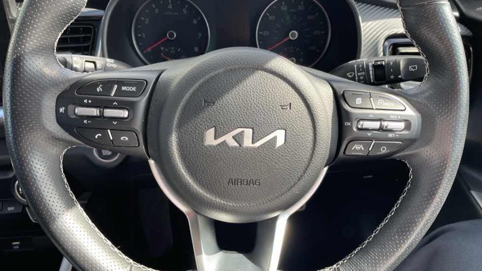 Kia Stonic 1.0T GDi 48V GT-Line S 5dr Petrol Estate - Image 29