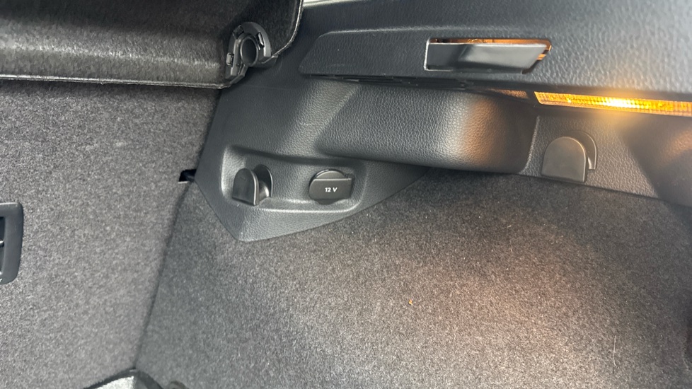 Volkswagen Golf 1.6 TDI 110 Match 5dr Diesel Hatchback - Image 22