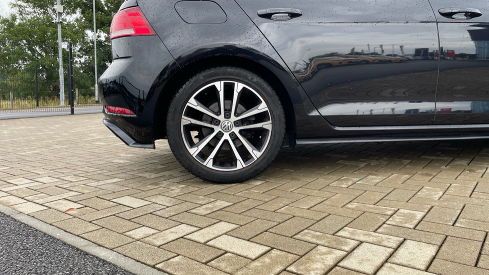 Volkswagen Golf 1.5 TSI EVO 150 R-Line 5dr DSG Petrol Hatchback - Image 7