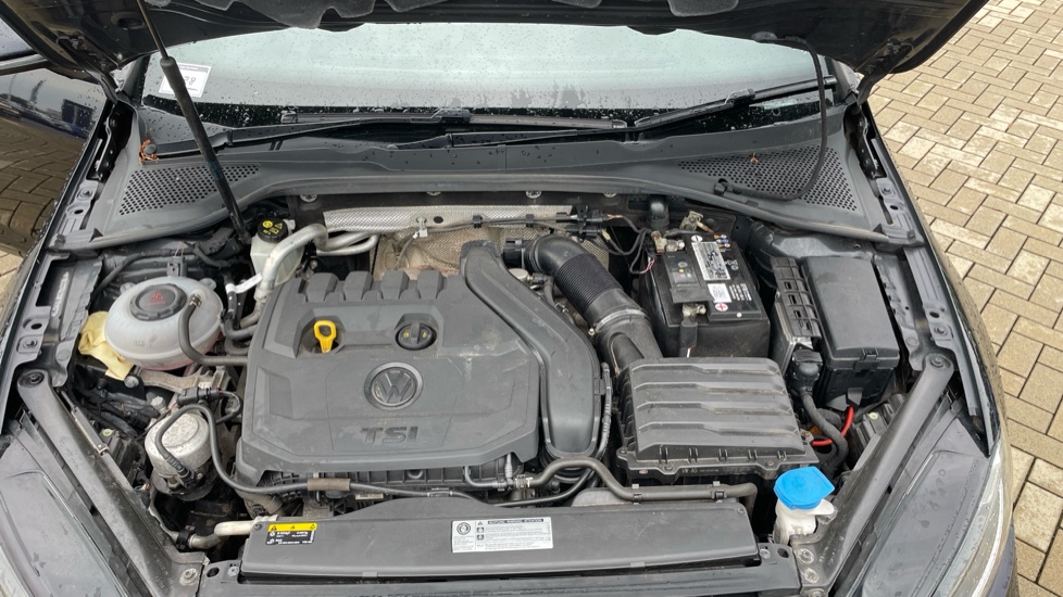 Volkswagen Golf 1.5 TSI EVO 150 R-Line 5dr DSG Petrol Hatchback - Image 8