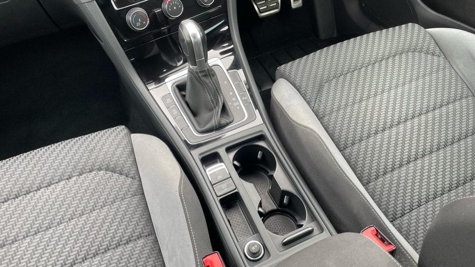Volkswagen Golf 1.5 TSI EVO 150 R-Line 5dr DSG Petrol Hatchback - Image 13
