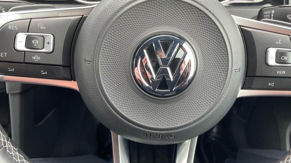 Volkswagen Golf 1.5 TSI EVO 150 R-Line 5dr DSG Petrol Hatchback - Image 28