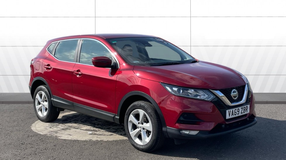 Nissan Qashqai 1.3 DiG-T Acenta Premium 5dr Petrol Hatchback - Image 1