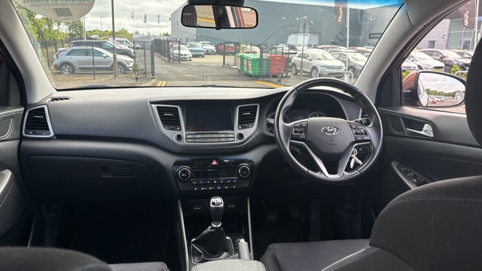 Hyundai TUCSON 1.7 CRDi Blue Drive SE Nav 5dr 2WD Diesel Estate - Image 10