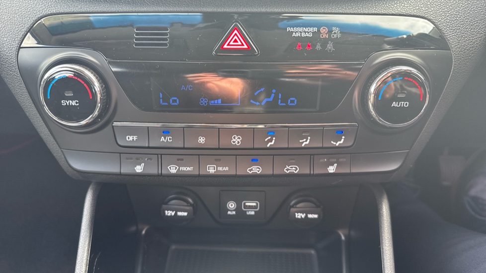 Hyundai TUCSON 1.7 CRDi Blue Drive SE Nav 5dr 2WD Diesel Estate - Image 25