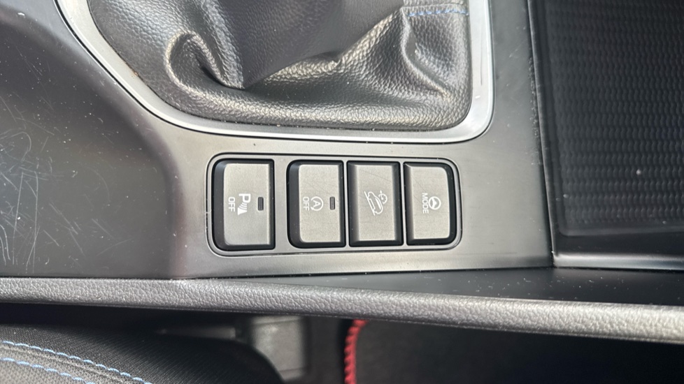 Hyundai TUCSON 1.7 CRDi Blue Drive SE Nav 5dr 2WD Diesel Estate - Image 26