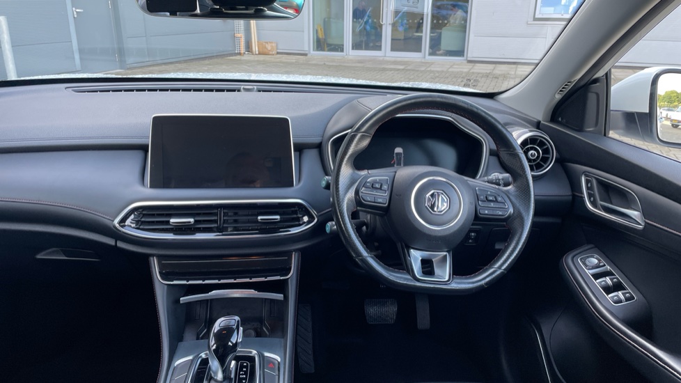 MG HS 1.5 T-GDI Excite 5dr DCT Petrol Hatchback - Image 10