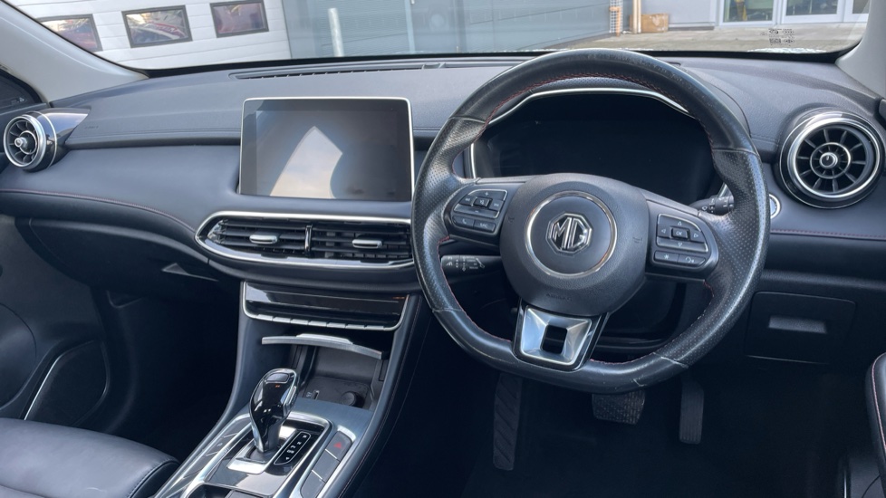 MG HS 1.5 T-GDI Excite 5dr DCT Petrol Hatchback - Image 11