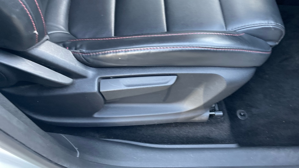 MG HS 1.5 T-GDI Excite 5dr DCT Petrol Hatchback - Image 23