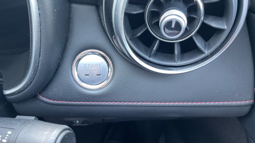 MG HS 1.5 T-GDI Excite 5dr DCT Petrol Hatchback - Image 25