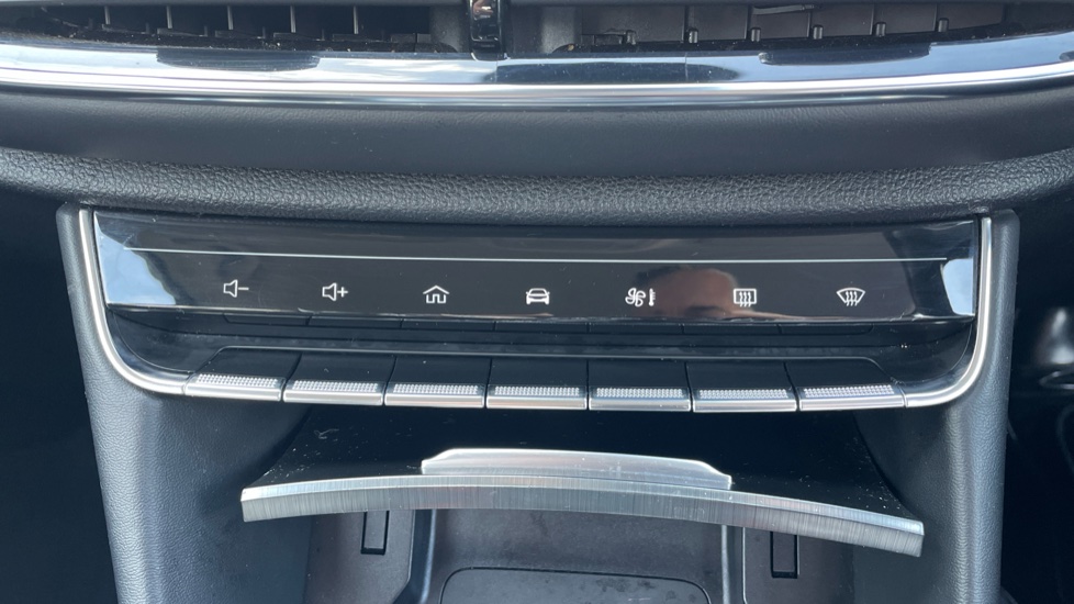MG HS 1.5 T-GDI Excite 5dr DCT Petrol Hatchback - Image 34