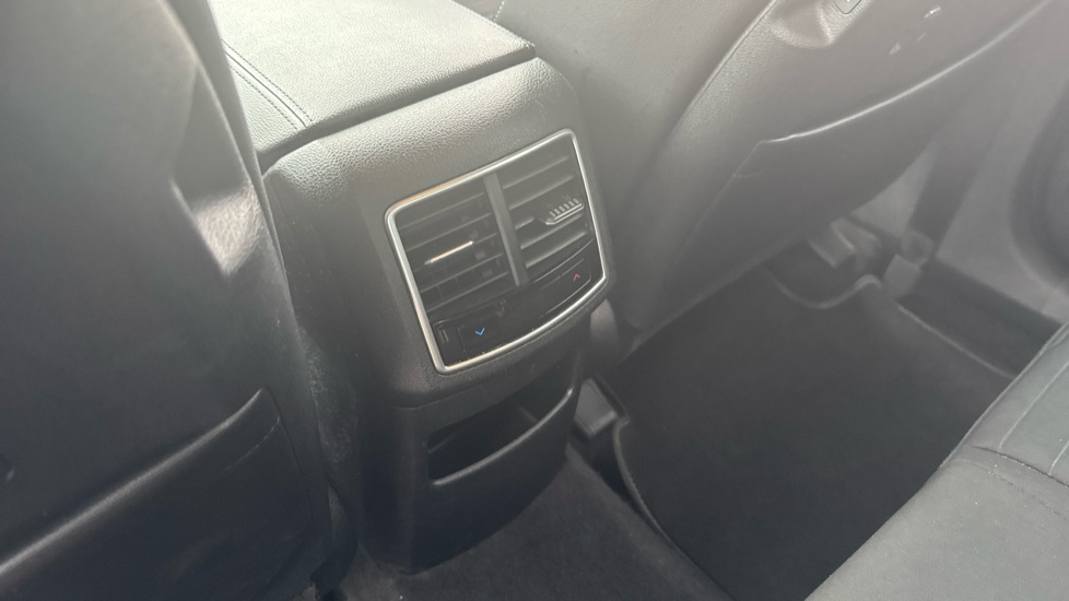 Kia Sportage 1.6T GDi HEV 3 5dr Auto Hybrid Estate - Image 25