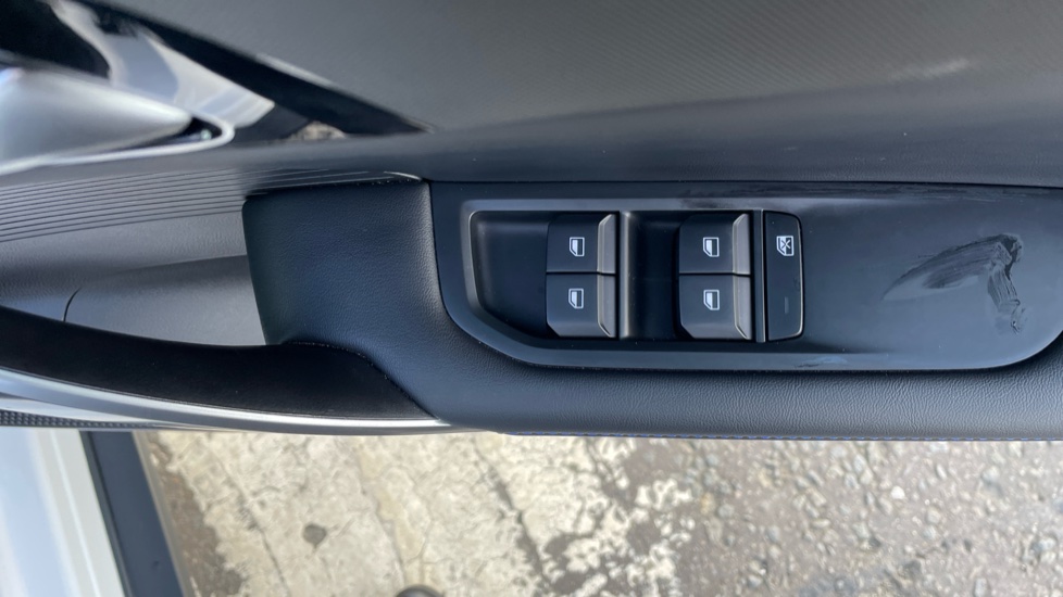 MG MG4 150kW Trophy EV Long Range 64kWh 5dr Auto Electric Hatchback - Image 21