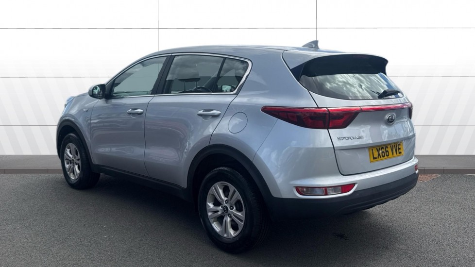 Kia Sportage 1.6 GDi 1 5dr Petrol Estate - Image 2