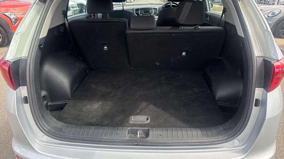 Kia Sportage 1.6 GDi 1 5dr Petrol Estate - Image 4