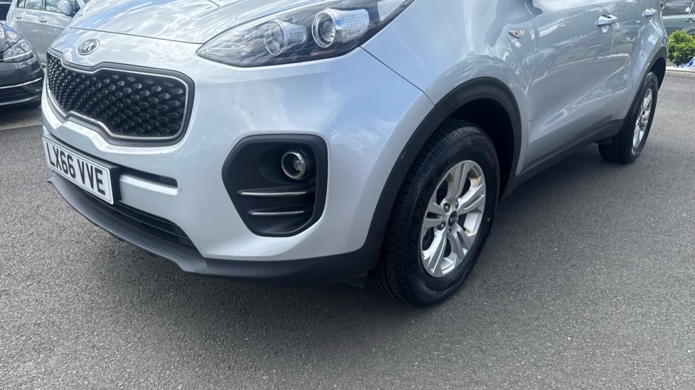 Kia Sportage 1.6 GDi 1 5dr Petrol Estate - Image 22