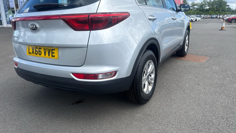 Kia Sportage 1.6 GDi 1 5dr Petrol Estate - Image 25