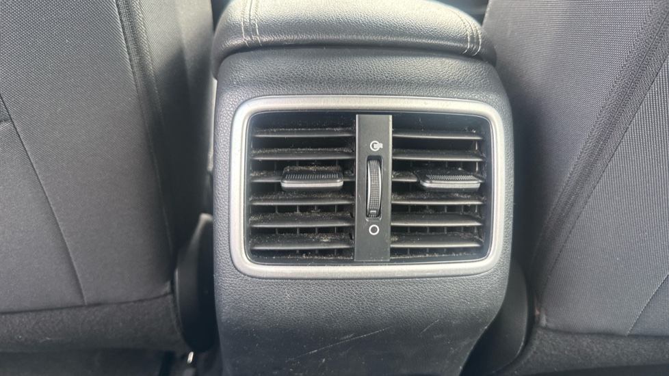Kia Sportage 1.6 GDi 1 5dr Petrol Estate - Image 26