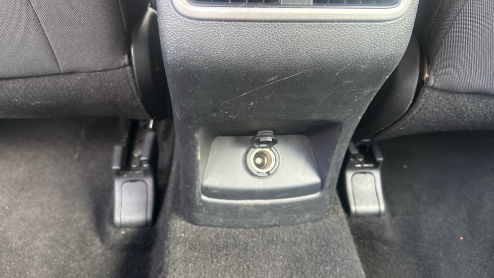 Kia Sportage 1.6 GDi 1 5dr Petrol Estate - Image 27