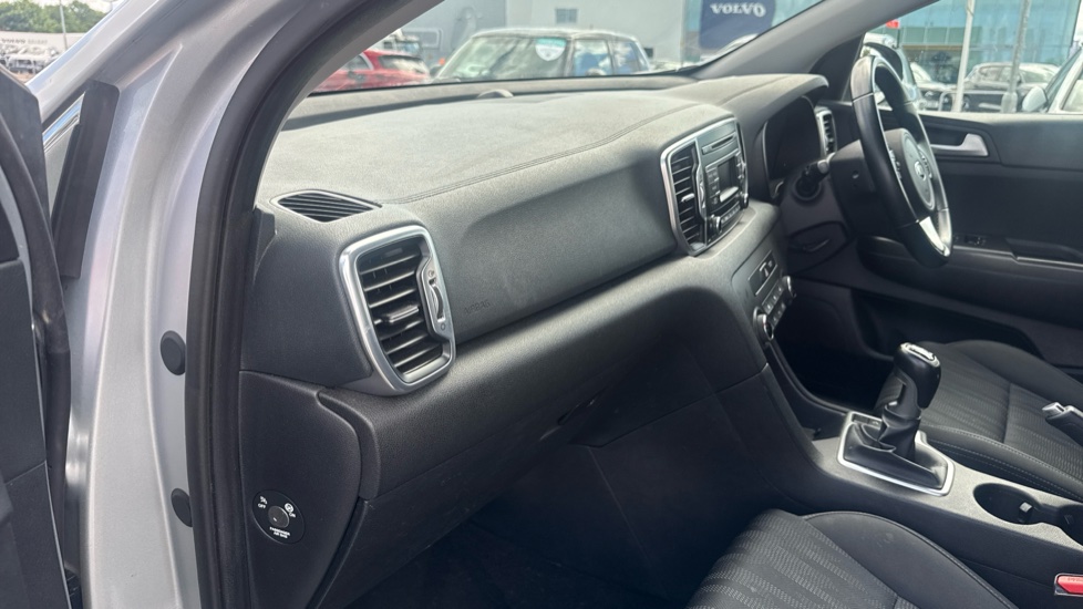 Kia Sportage 1.6 GDi 1 5dr Petrol Estate - Image 28