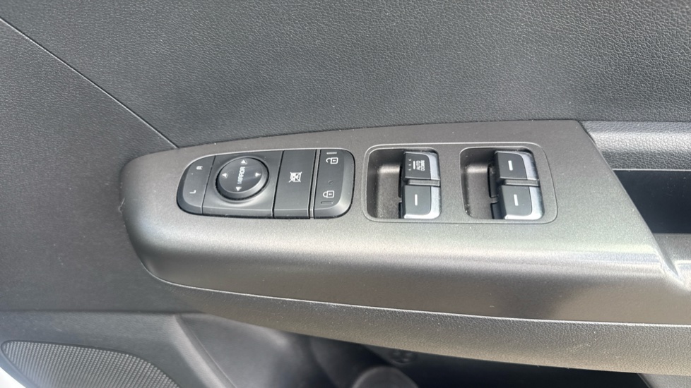 Kia Sportage 1.6 GDi 1 5dr Petrol Estate - Image 31