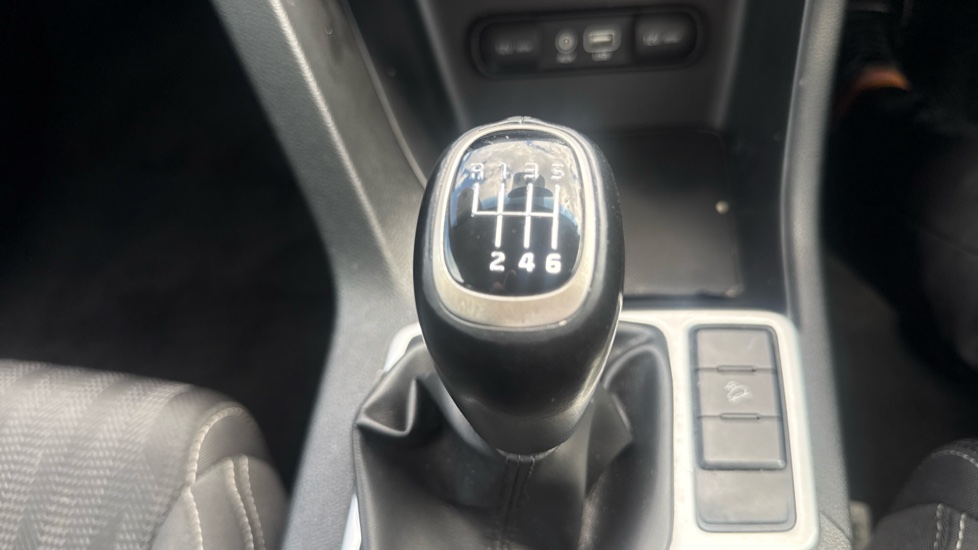 Kia Sportage 1.6 GDi 1 5dr Petrol Estate - Image 41