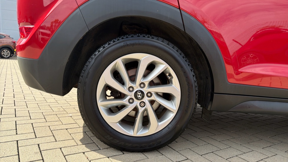 Hyundai TUCSON 1.6 GDi Blue Drive SE Nav 5dr 2WD Petrol Estate - Image 7