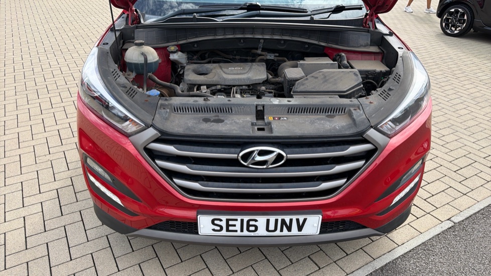 Hyundai TUCSON 1.6 GDi Blue Drive SE Nav 5dr 2WD Petrol Estate - Image 8
