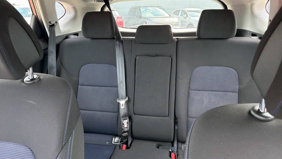 Hyundai TUCSON 1.6 GDi Blue Drive SE Nav 5dr 2WD Petrol Estate - Image 15