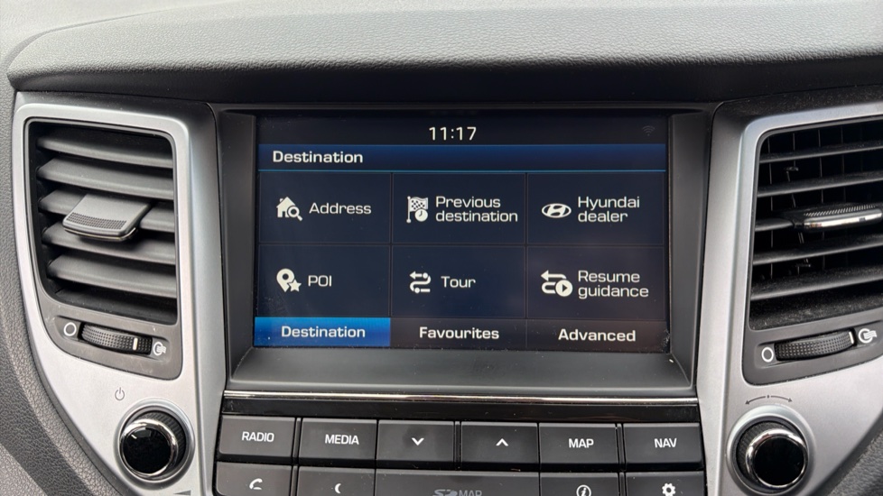 Hyundai TUCSON 1.6 GDi Blue Drive SE Nav 5dr 2WD Petrol Estate - Image 24