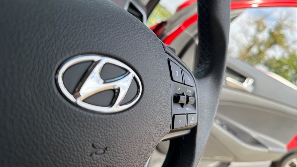Hyundai TUCSON 1.6 GDi Blue Drive SE Nav 5dr 2WD Petrol Estate - Image 37