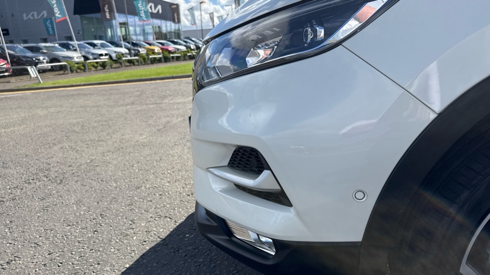 Nissan Qashqai 1.2 DiG-T Tekna 5dr Petrol Hatchback - Image 23