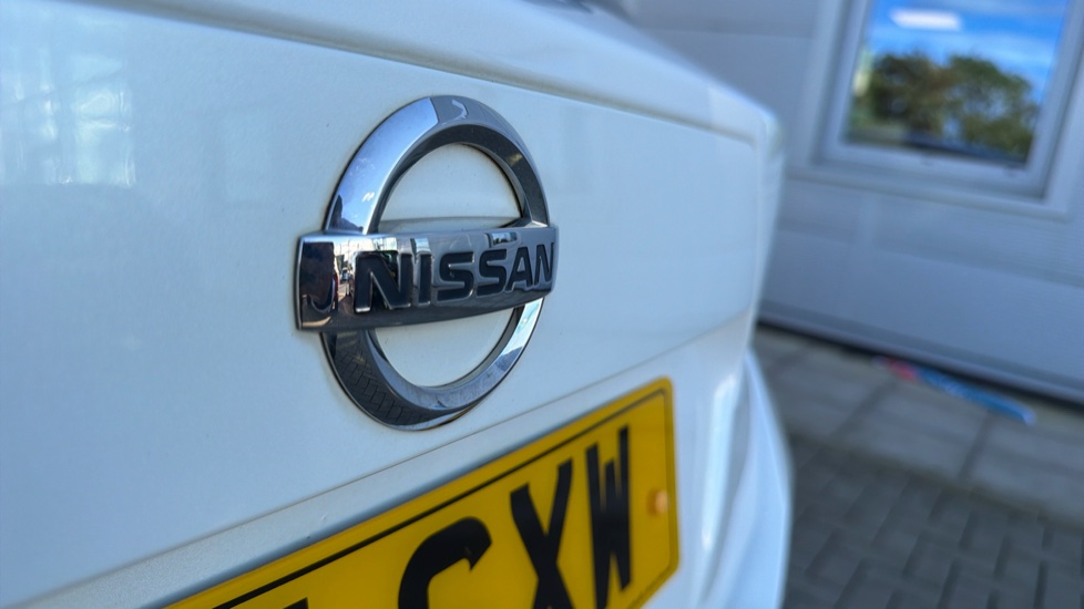 Nissan Micra 0.9 IG-T Acenta 5dr Petrol Hatchback - Image 55