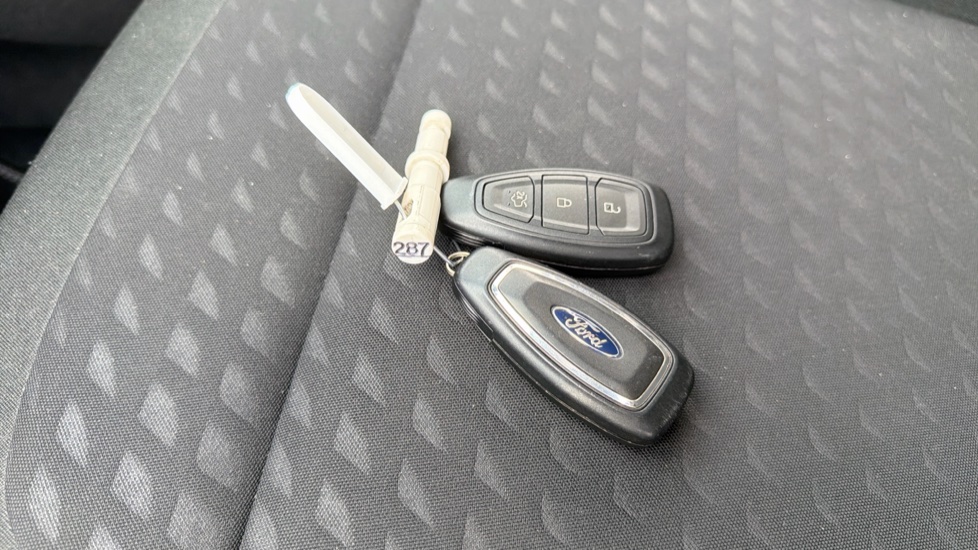 Ford Fiesta 1.0 EcoBoost Titanium 5dr Petrol Hatchback - Image 20