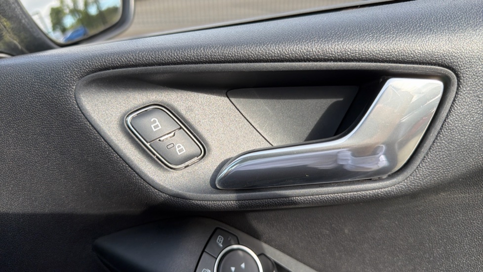 Ford Fiesta 1.0 EcoBoost Titanium 5dr Petrol Hatchback - Image 43