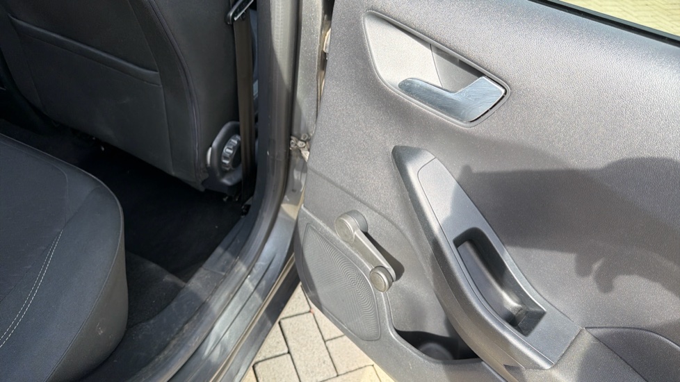 Ford Fiesta 1.0 EcoBoost Titanium 5dr Petrol Hatchback - Image 47