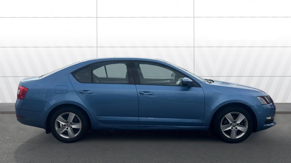 Skoda Octavia 1.6 TDI CR SE 5dr Diesel Hatchback - Image 5