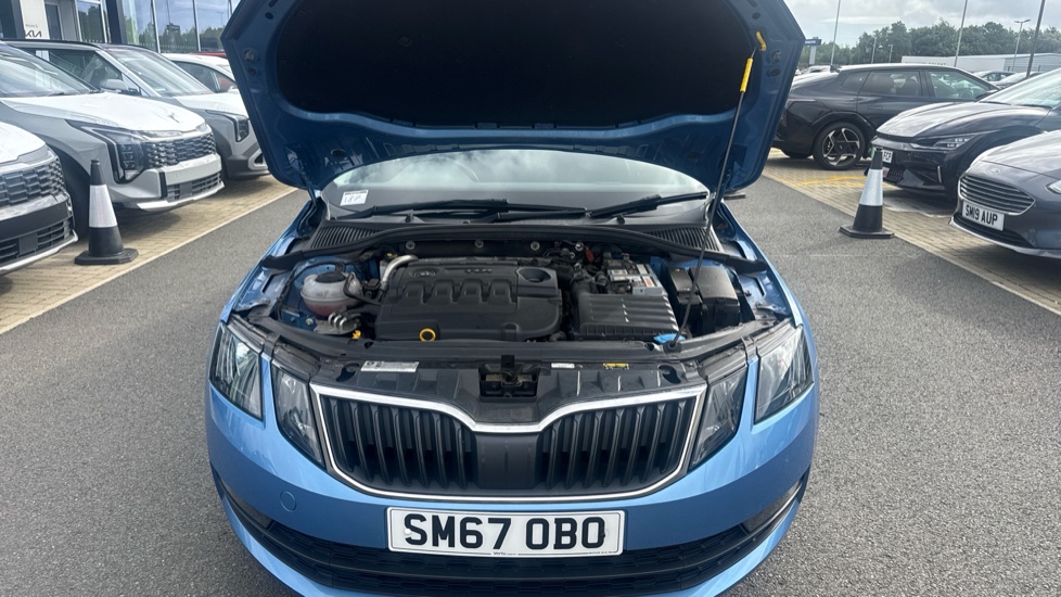 Skoda Octavia 1.6 TDI CR SE 5dr Diesel Hatchback - Image 8