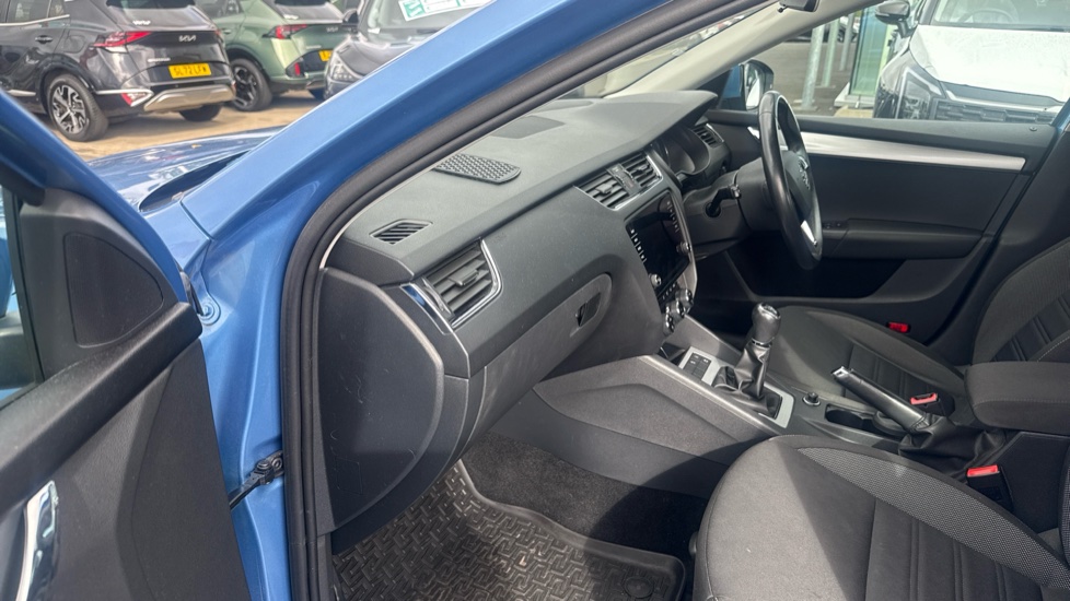 Skoda Octavia 1.6 TDI CR SE 5dr Diesel Hatchback - Image 29